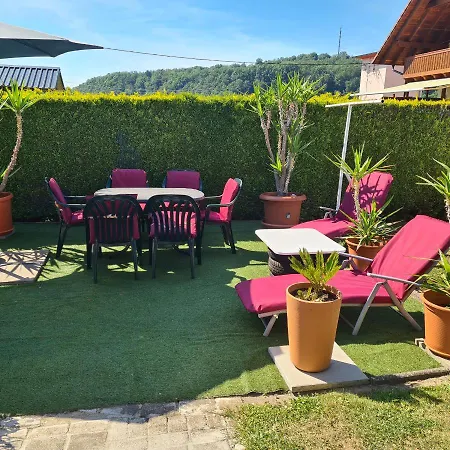 Lägenhet Persang Gbr